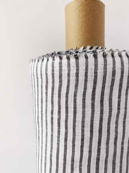 Льняная ткань умягченная "бело-серая полоска ПОПЕРЕЧНАЯ" костюмная арт. 160/10 | Ellie Fabrics